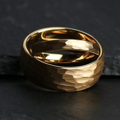 Thorum Freya Set Rustic Gold Wedding Rings