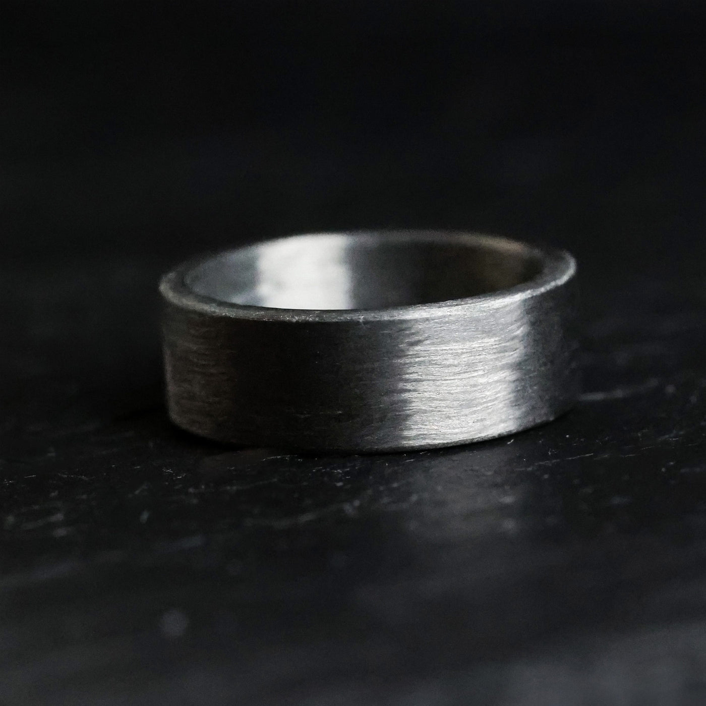Thorum Carbon Fiber Wedding Ring
