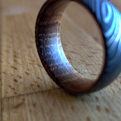 The Murakami | Damascus and Whiskey Barrel Wedding Ring | Thorum
