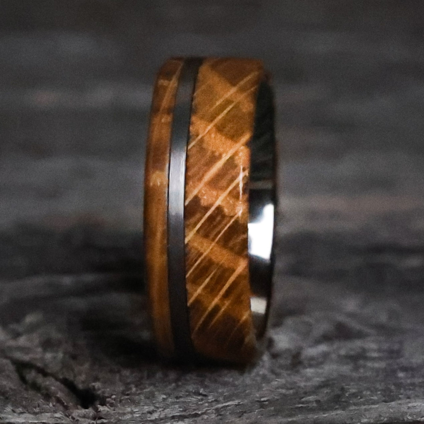 The Oakhead | Whiskey barrel Wedding Ring from Thorum