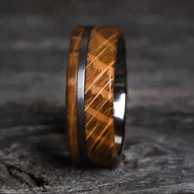 The Oakhead | Whiskey barrel Wedding Ring from Thorum