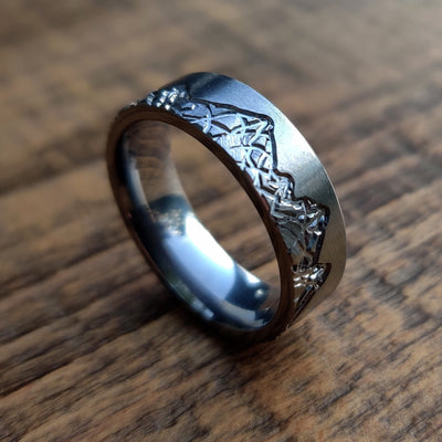 The Rocky Top | Mountain Range Wedding Ring | Thorum