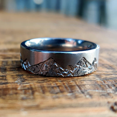 The Rocky Top | Mountain Range Wedding Ring | Thorum